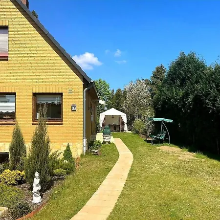 Mit Garten- Grill Und Terrasse By Interhome * Seevetal